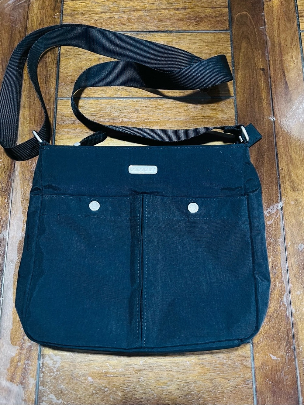 Baggallini Black Nylon Crossbody Messenger Bag
